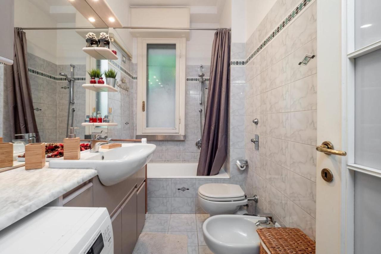 Navigli Apartment- Hosted By Sweetstay ミラノ エクステリア 写真